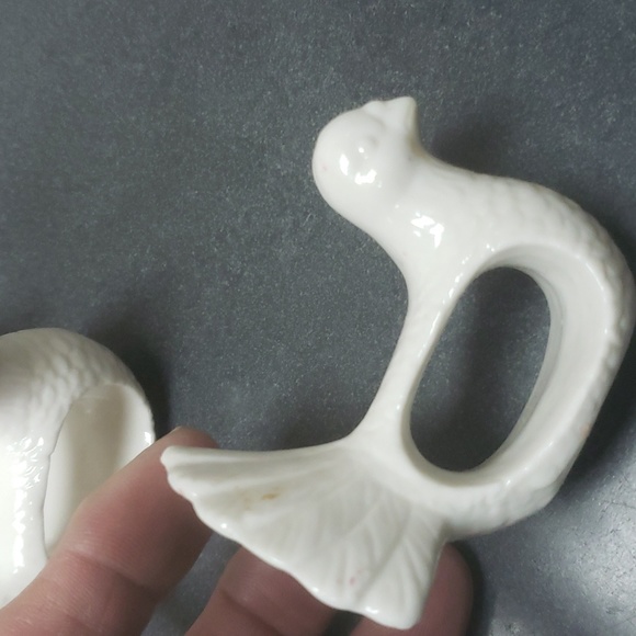 SHAFFORD Design doves China Porcelain Napkin Rings, Set of 4 White Bird of Peace - Picture 2 of 4